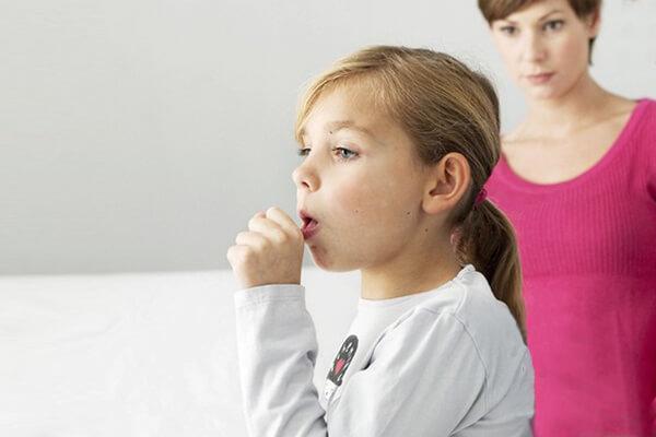 «Лечение кашля у детей леденцами»
