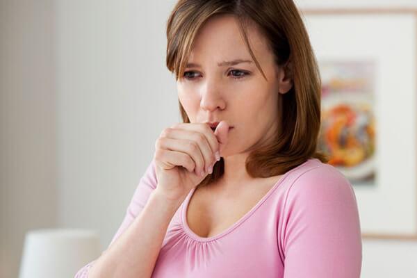 Хронический кашель у женщины