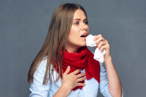 Сухой кашель и першение в горле